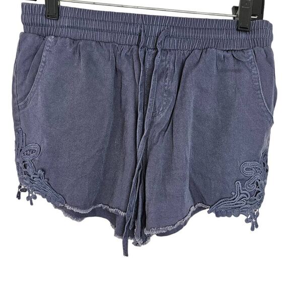 🆓 FREE Knox Rose Blue Soft Pull On Shorts Raw Hem Elastic Waist sz Small Summer - Picture 1 of 4